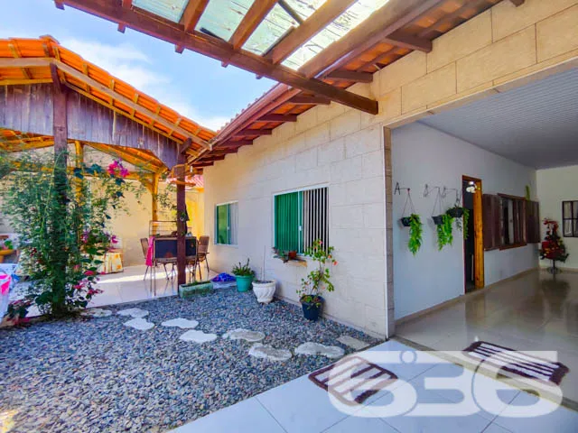 CASA TÉRREA EM LOCALIZAÇÃO PRIVILEGIADA – BALNEÁRI