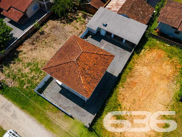BELA RESIDÊNCIA COM 3 DORMITÓRIOS COM VISTA PARA A