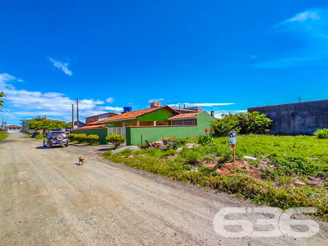 VENDE-SE LOTE NO CENTRO DE BALNEÁRIO BARRA DO SUL

