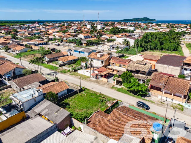 VENDE-SE LOTE NO CENTRO DE BALNEÁRIO BARRA DO SUL
