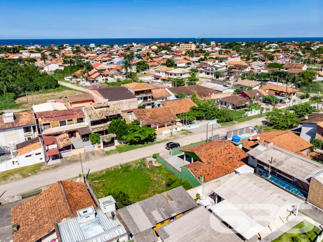 VENDE-SE LOTE NO CENTRO DE BALNEÁRIO BARRA DO SUL
