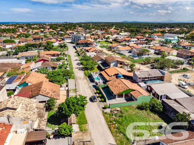 VENDE-SE LOTE NO CENTRO DE BALNEÁRIO BARRA DO SUL

