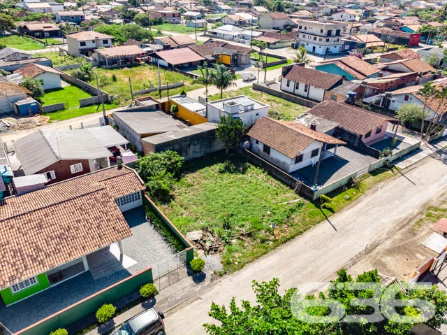 VENDE-SE LOTE NO CENTRO DE BALNEÁRIO BARRA DO SUL
