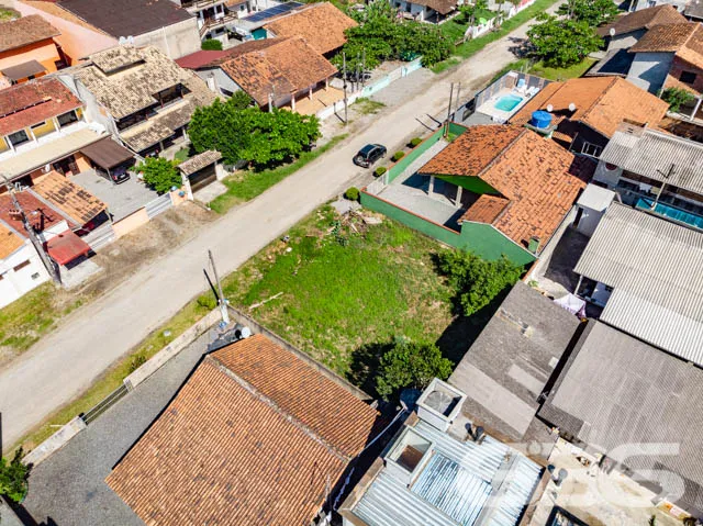 VENDE-SE LOTE NO CENTRO DE BALNEÁRIO BARRA DO SUL
