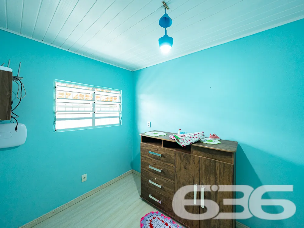 LINDA CASA COM 1 SUÍTE E 2 QUARTOS, ÓTIMA LOCALIZA