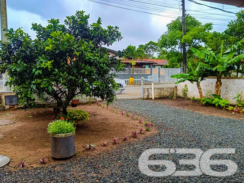 Residência térrea localizada em Balneário Barra do