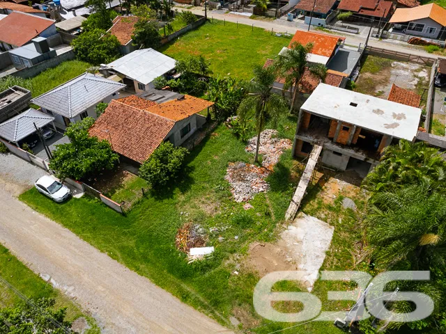 LOTE À VENDA NO CENTRO DE BALNEÁRIO BARRA DO SUL -
