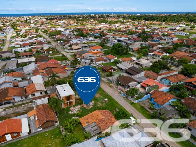 LOTE À VENDA NO CENTRO DE BALNEÁRIO BARRA DO SUL -