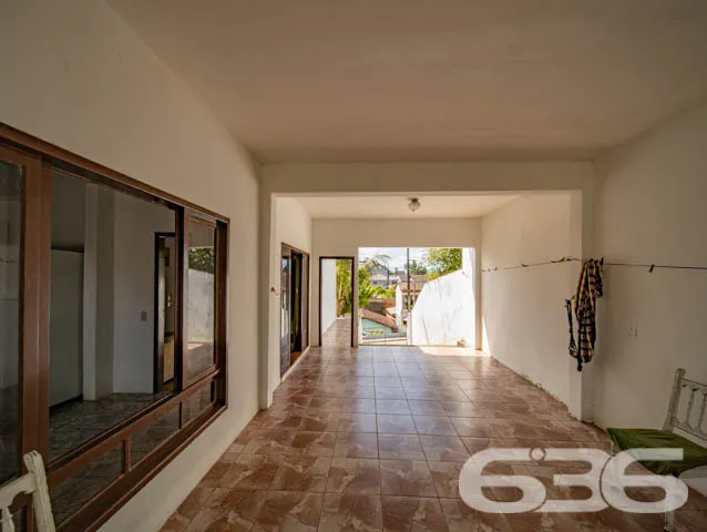 AMPLA CASA COM 5 QUARTOS, NO BAIRRO GUANABARA - Es