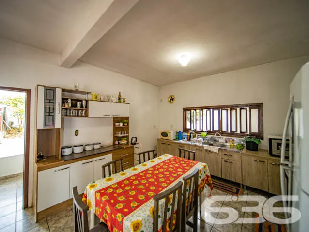 AMPLA CASA COM 5 QUARTOS, NO BAIRRO GUANABARA - Es