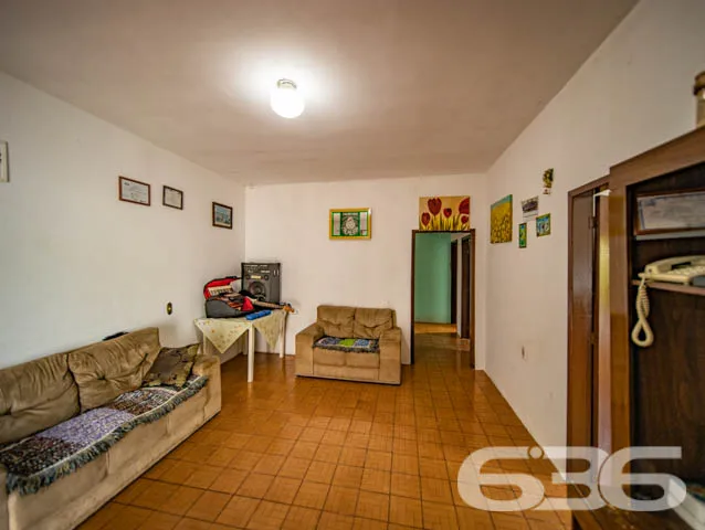 AMPLA CASA COM 5 QUARTOS, NO BAIRRO GUANABARA - Es