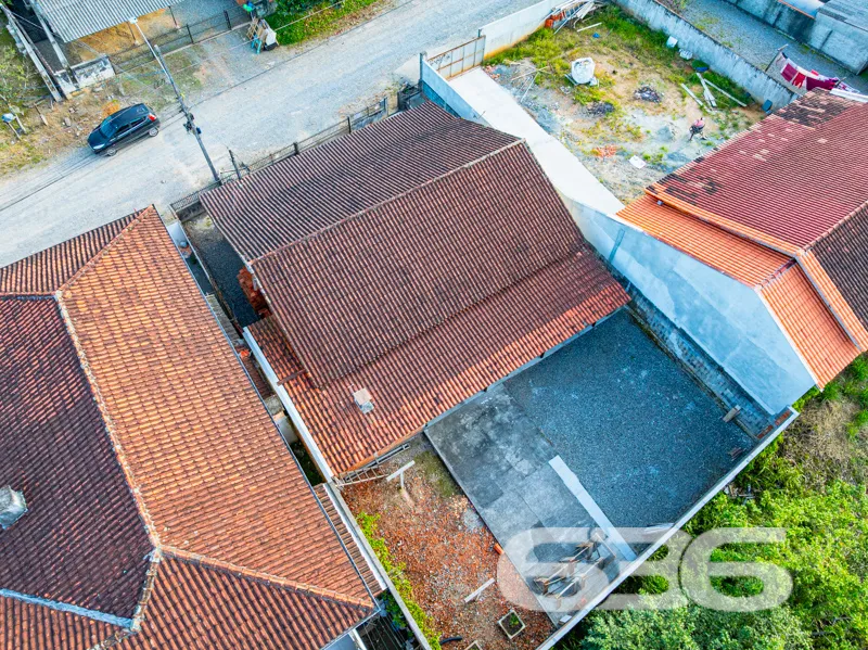 Oportunidade Ășnica no bairro Paranaguamirim, em J