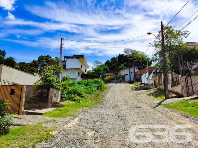 LOTE À VENDA NO BAIRRO FLORESTA
Situado no bairro