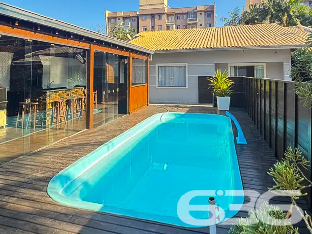 Descubra o espaço e a conveniência de uma residênc