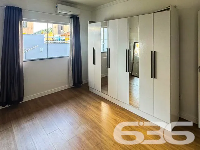 Descubra o espaço e a conveniência de uma residênc