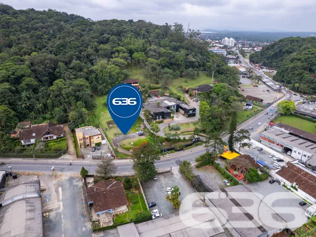 VENDE-SE TERRENO IDEAL PARA EDIFÍCIO COMERCIAL NO