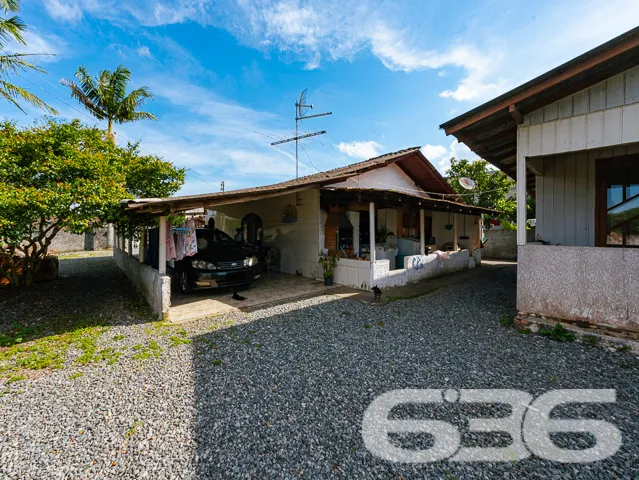 BAIRRO BOA VISTA: DUAS CASAS EM UM TERRENO DE ESQU