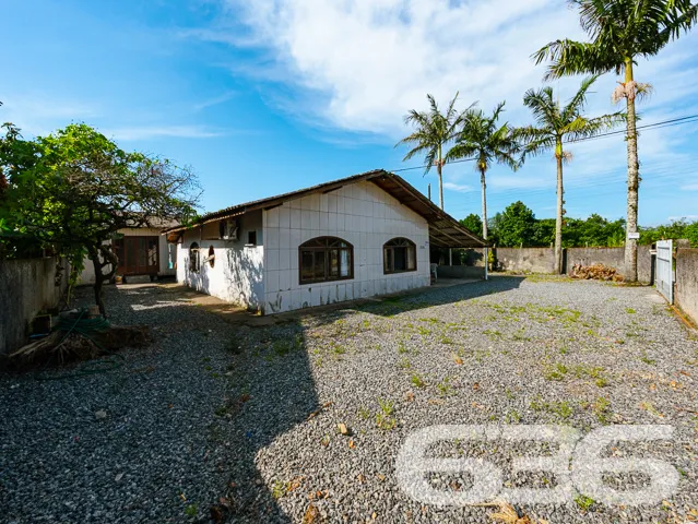 BAIRRO BOA VISTA: DUAS CASAS EM UM TERRENO DE ESQU
