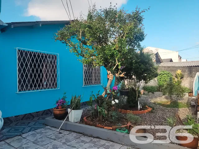 IMÓVEL COM 3 QUARTOS EM ÓTIMA LOCALIZAÇÃO NO BAIRR
