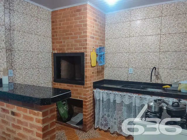 IMÓVEL COM 3 QUARTOS EM ÓTIMA LOCALIZAÇÃO NO BAIRR