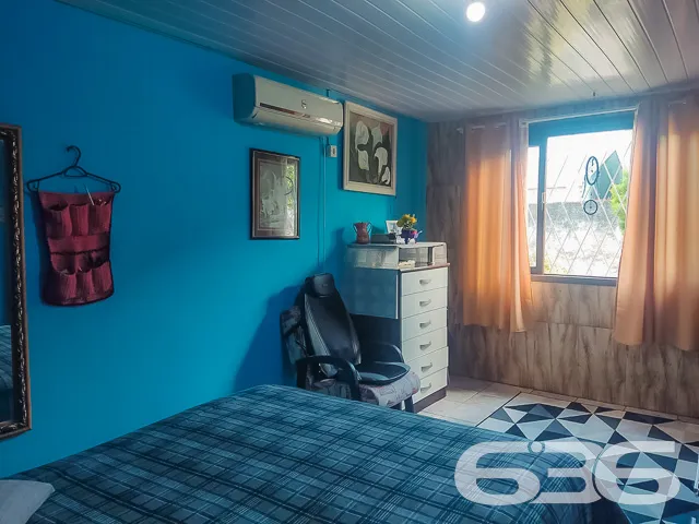 IMÓVEL COM 3 QUARTOS EM ÓTIMA LOCALIZAÇÃO NO BAIRR