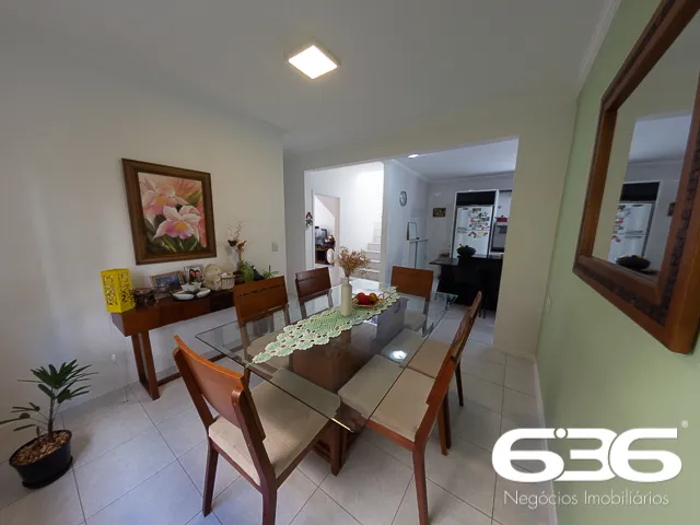SOFISTICADA CASA DE 4 QUARTOS NO BAIRRO ANITA GARI