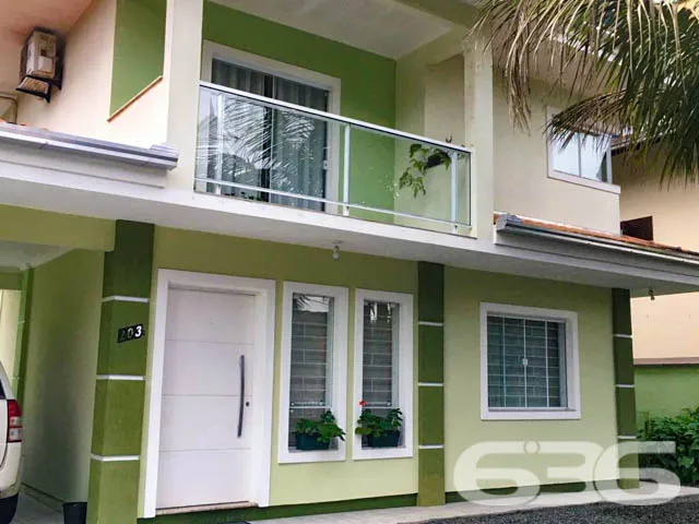 SOFISTICADA CASA DE 4 QUARTOS NO BAIRRO ANITA GARI
