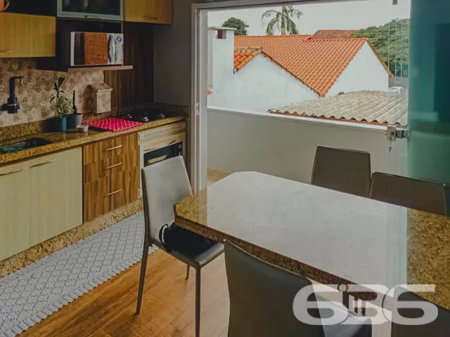BELĂSSIMO SOBRADO COM 4 QUARTOS, NO BAIRRO BOA VIS