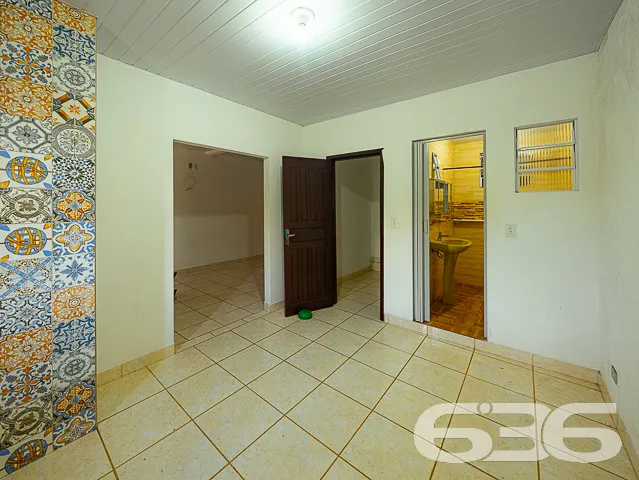 IMĂVEL COM FUNDOS PARA O RIO - BAIRRO BUCAREIN
Ap