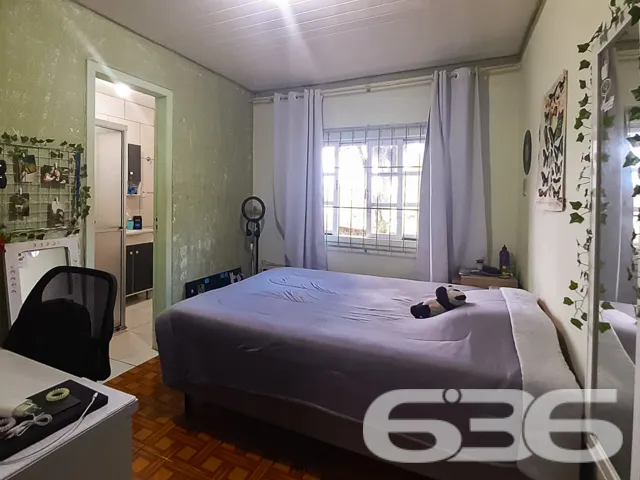 RESIDĂNCIA COM 2 SUĂTES + 2 QUARTOS NO BAIRRO FLOR