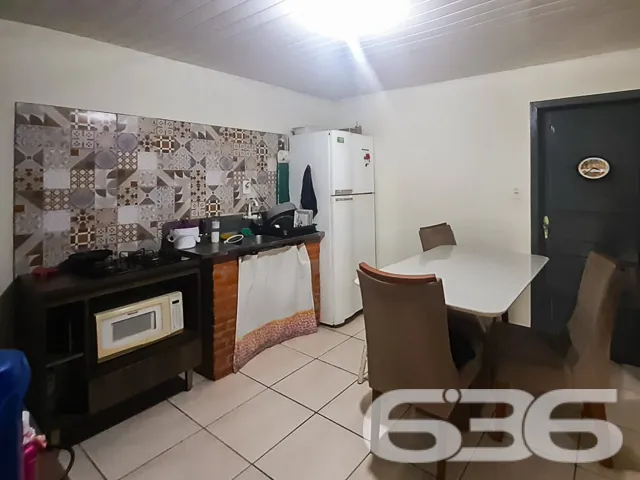 RESIDĂNCIA COM 2 SUĂTES + 2 QUARTOS NO BAIRRO FLOR
