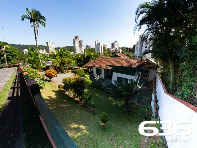 DESCUBRA ESTE IMÓVEL COM POTENCIAL ÚNICO NO CORAÇÃ