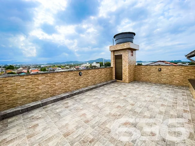 CASA Ă VENDA NO BAIRRO ADHEMAR GARCIA EM JOINVILLE