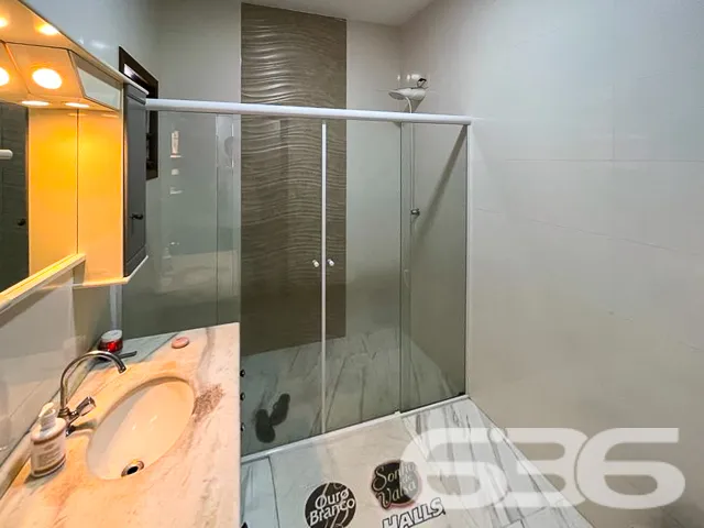 CASA Ă VENDA NO BAIRRO ADHEMAR GARCIA EM JOINVILLE