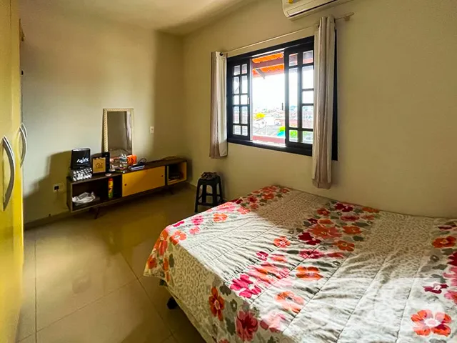 CASA Ă VENDA NO BAIRRO ADHEMAR GARCIA EM JOINVILLE