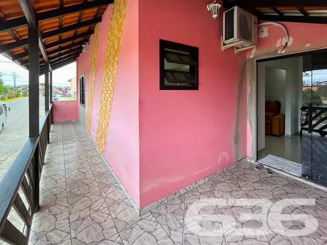 CASA Ă VENDA NO BAIRRO ADHEMAR GARCIA EM JOINVILLE