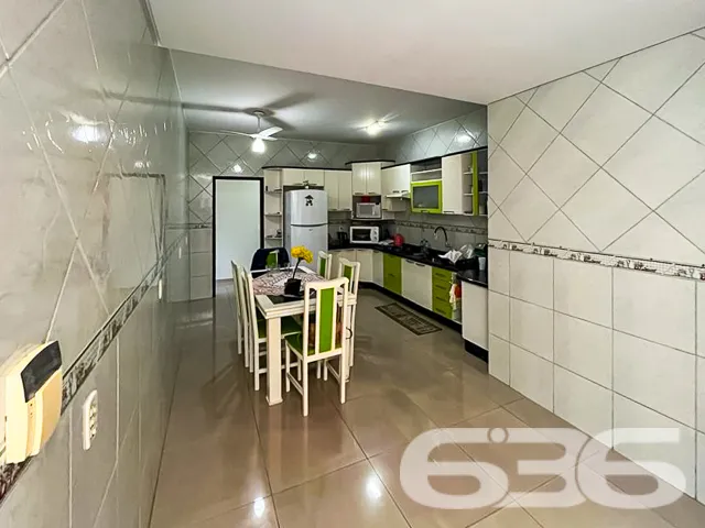 CASA Ă VENDA NO BAIRRO ADHEMAR GARCIA EM JOINVILLE