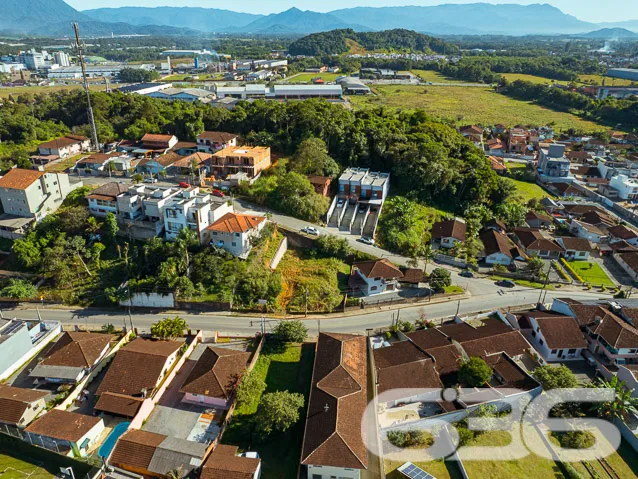 OPORTUNIDADE ÚNICA: TERRENO IDEAL PARA PROJETO AMB
