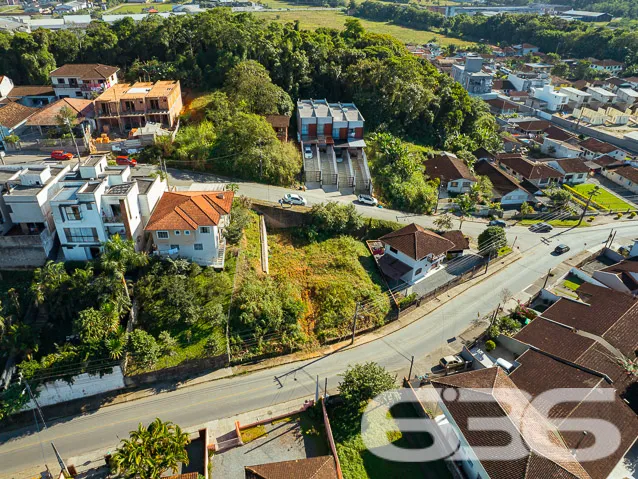 OPORTUNIDADE ÚNICA: TERRENO IDEAL PARA PROJETO AMB