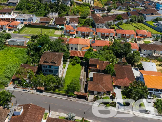 AMPLO LOTE NO BAIRRO BOM RETIRO – SUA OPORTUNIDADE