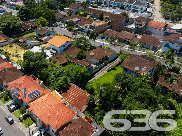 AMPLO LOTE NO BAIRRO BOM RETIRO – SUA OPORTUNIDADE