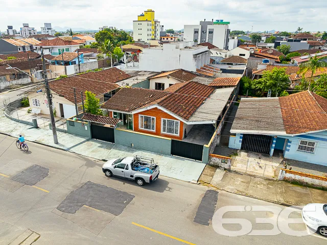 CONHEĂA ESTE IMĂVEL EM JOINVILLE - EXCELENTE LOCAL