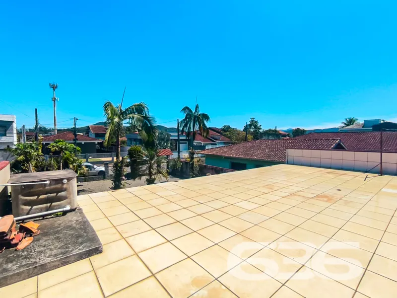 EXCELENTE SOBRADO COM 4 QUARTOS, NO BAIRRO COMASA,