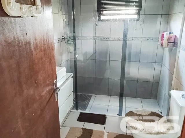 ResidĂȘncia tĂ©rrea Ă venda no bairro Comasa, Joinvi
