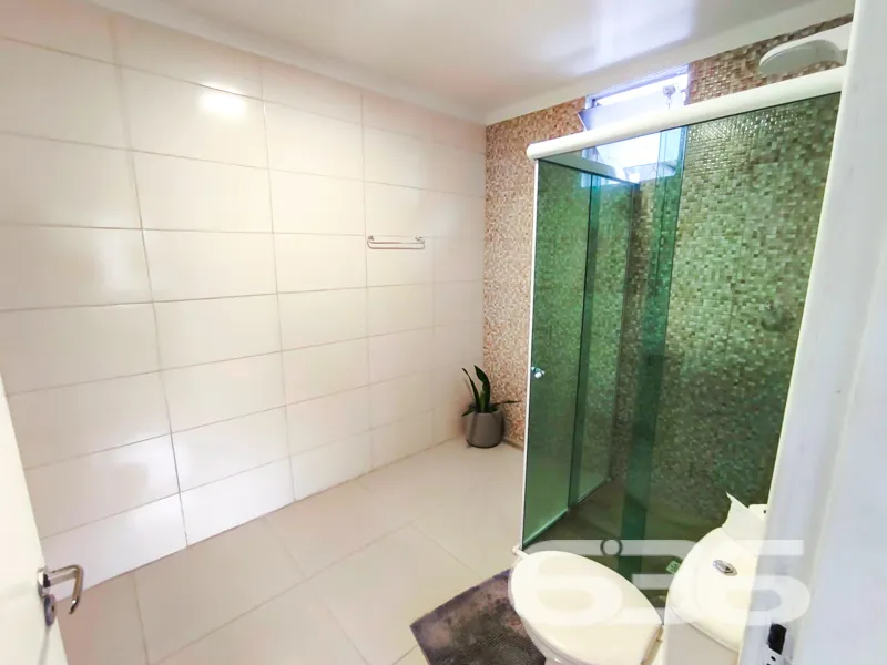 Casa tĂ©rrea Ă venda no bairro Comasa â conforto, e