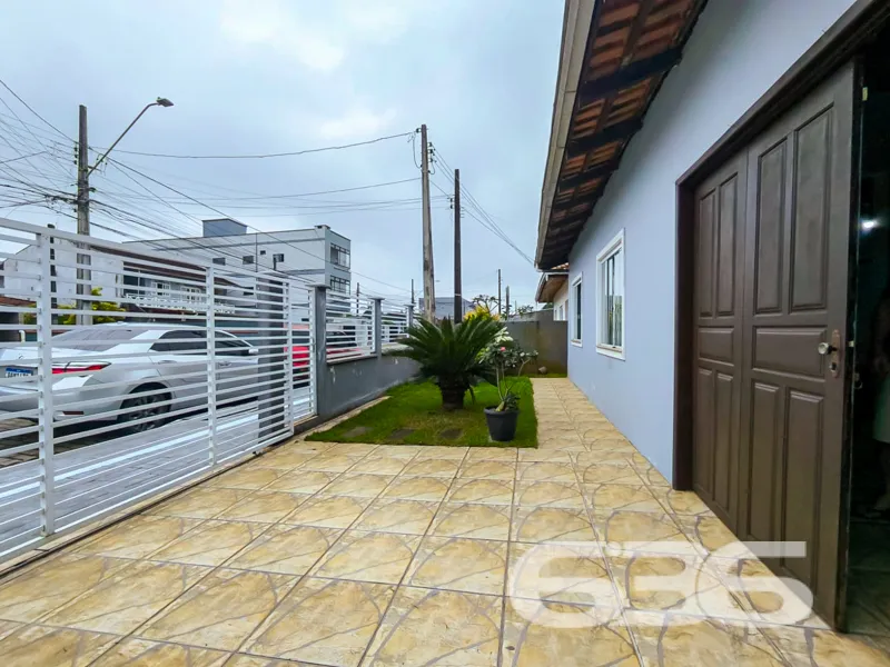 Casa tĂ©rrea Ă venda no bairro Comasa â conforto, e
