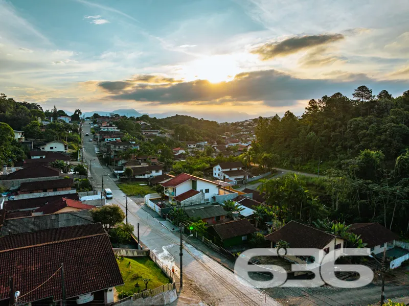 Oportunidade em Joinville! Casa térrea em terreno