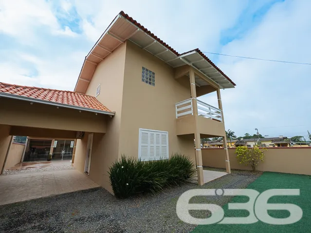 Descubra a casa dos seus sonhos em Joinville! Situ