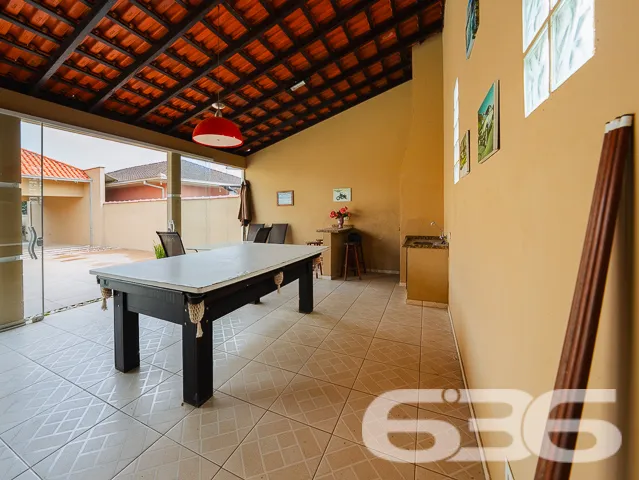 Descubra a casa dos seus sonhos em Joinville! Situ