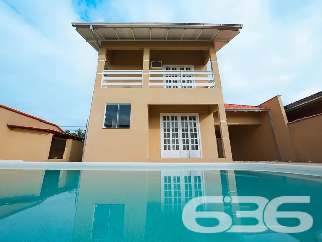 Descubra a casa dos seus sonhos em Joinville! Situ